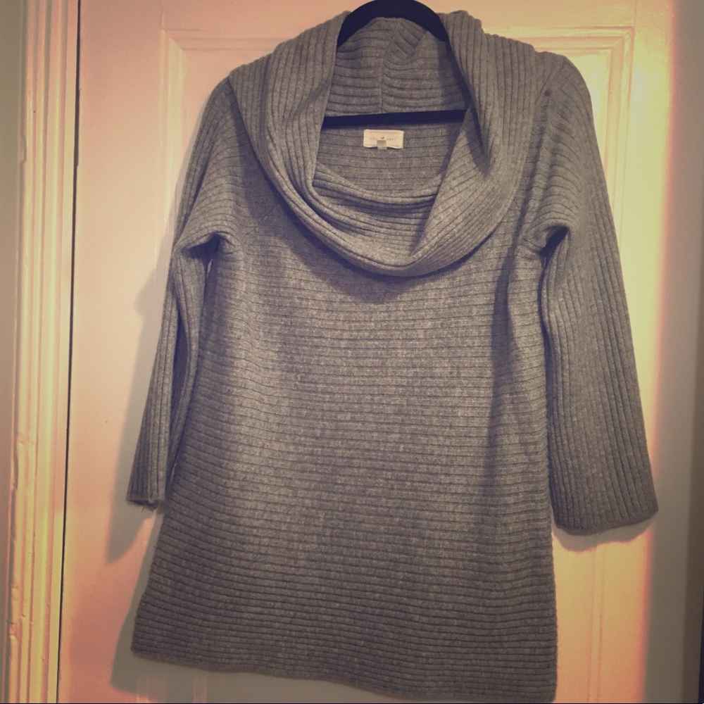 Women’s Lou & Grey (Loft) Grey Scoop-neck Sweater